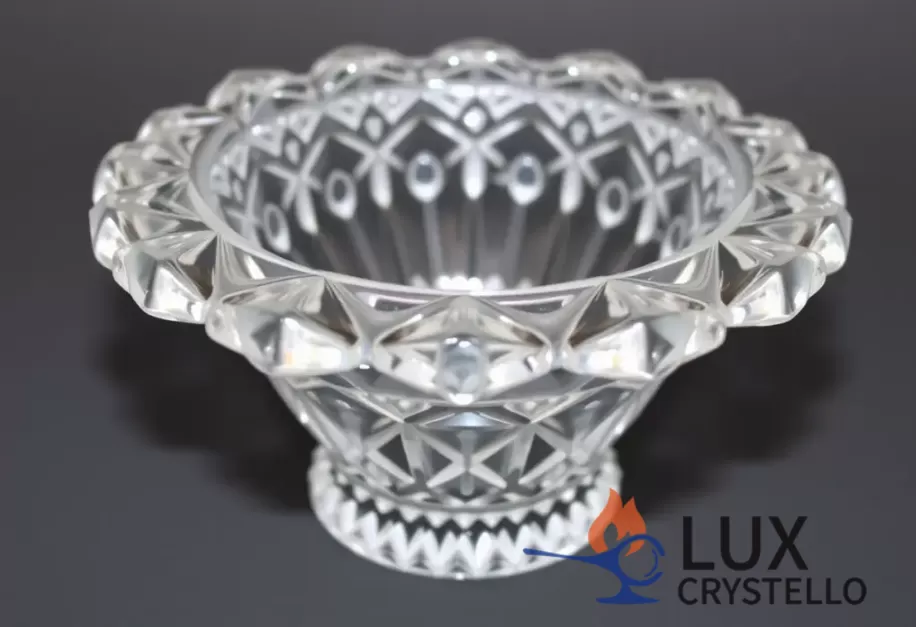 The Art and Craft of Engraving on Crystal Glass: A Timeless Touch of Elegance
